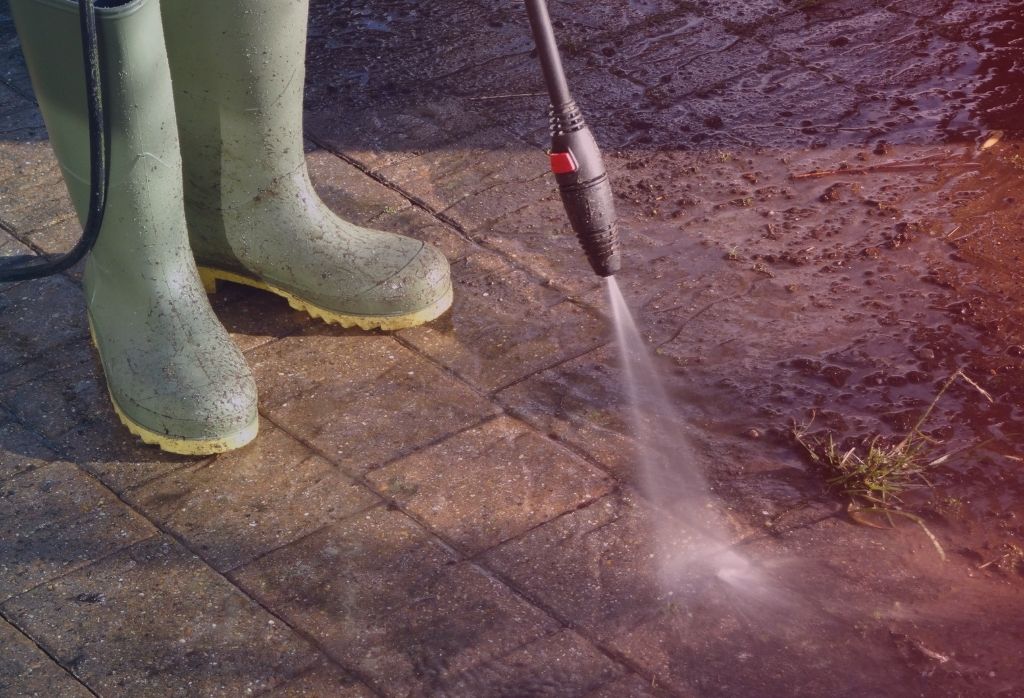 Spring Cleaning Starts Here: Choosing the Right Hoses for the Season Featured Image